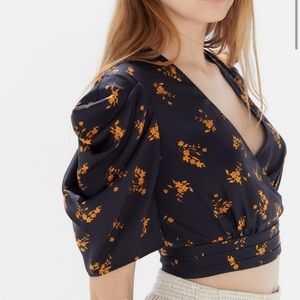 NWT KEEPSAKE Urban Outfitters Allure Puff Sleeve Floral Top